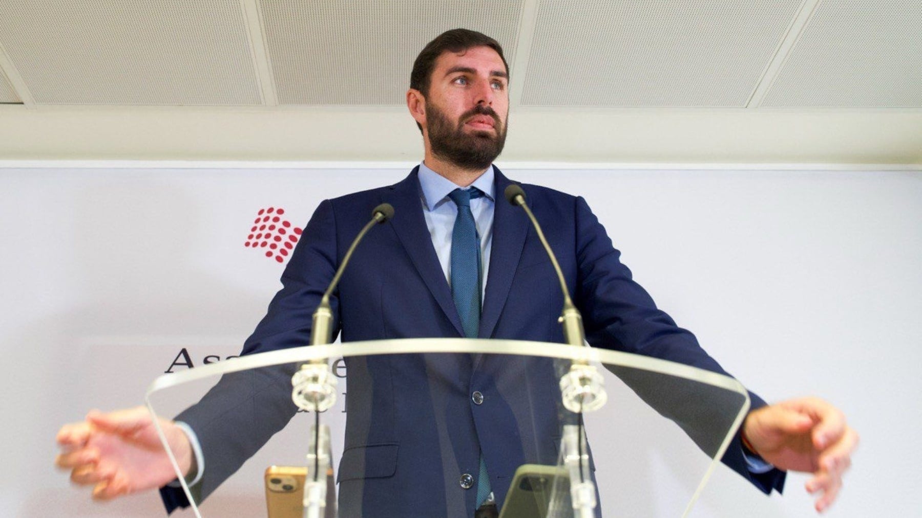 Antelo denuncia que Vox ha falsificado su firma para relevarlo como portavoz: Esto no es serio