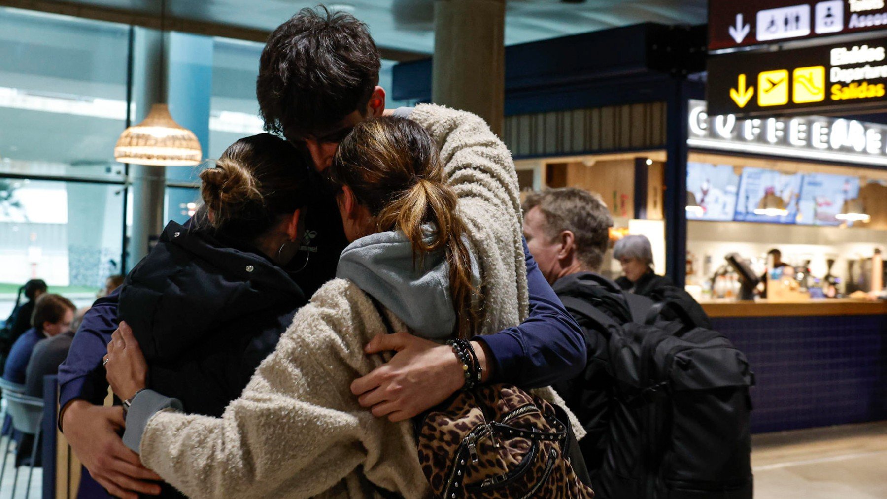 El infierno del Valencia Basket Junior en Abu Dabi: Escuchábamos explosiones y no veíamos nada