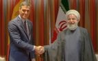 Sánchez tacha de «terrible» la dictadura iraní pero se fotografió con Rouhani días después de un ataque terrorista