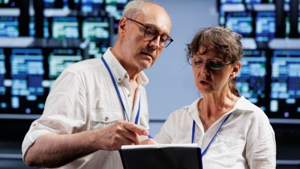 Un estudio liderado por cient&iacute;ficos japoneses ha revelado, mediante mapas 3D de alta resoluci&oacute;n, la ubicaci&oacute;n exacta de bloques de roca bloqueados bajo el mar de M&aacute;rmara. (Foto: Freepik)