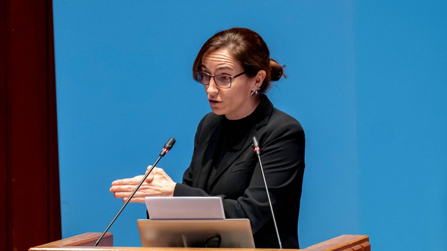 Mónica García recula frente a la presión médica y se abre a negociar un estatuto propio para los médicos