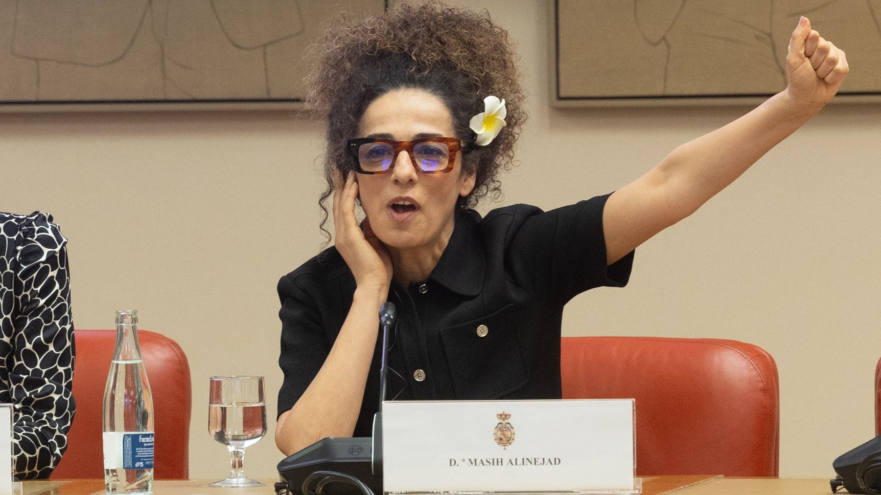 Una opositora iraní explota contra Sánchez en el Congreso: ¡Estás en el lado de los asesinos!