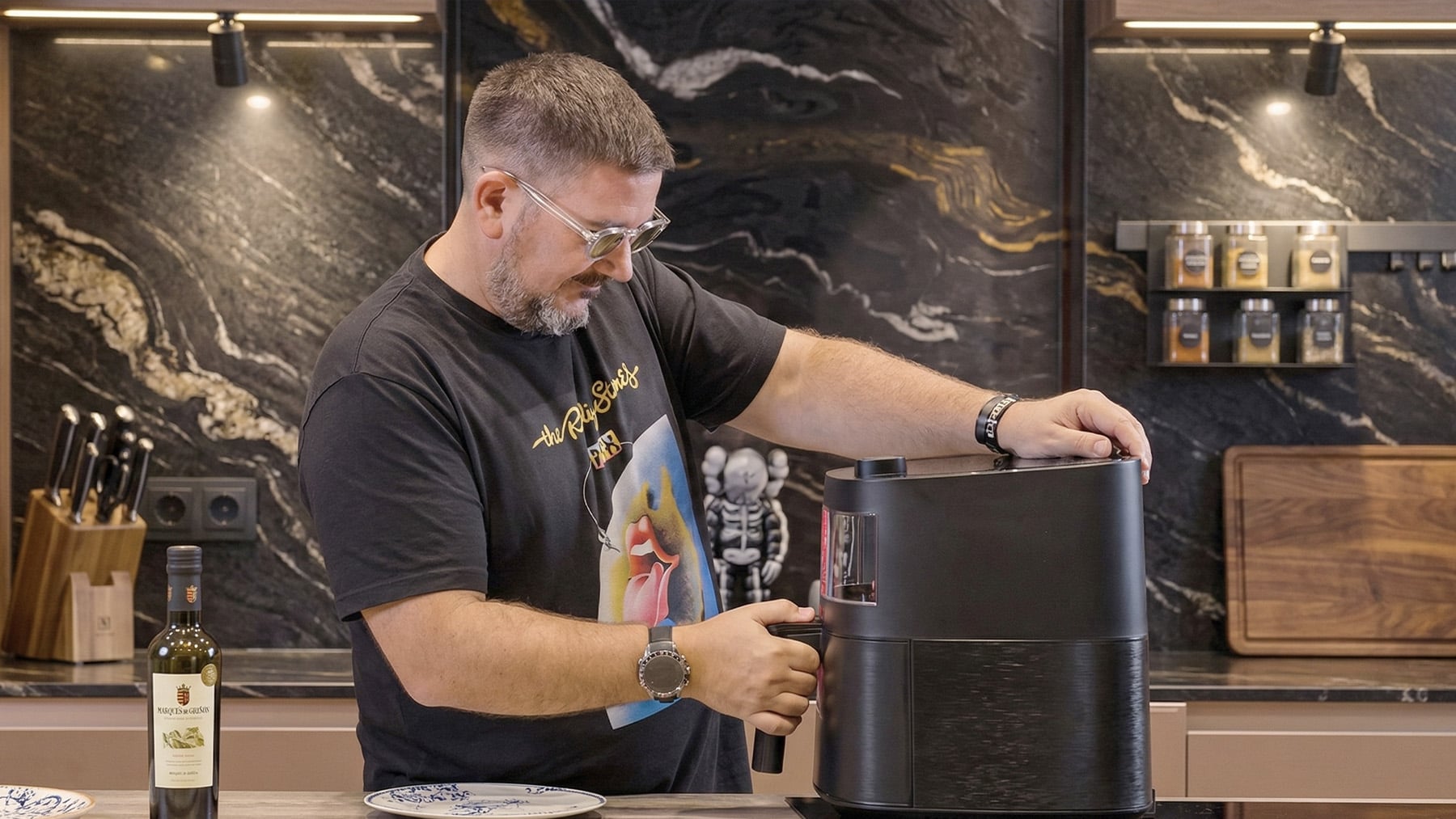 El chef Dani García publica su primera receta en freidora de aire: Parece gourmet pero se hace en 15 minutos