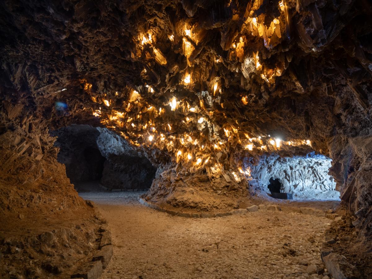 Minas de las Cuevas de Sanabrio en Saceda del Río.