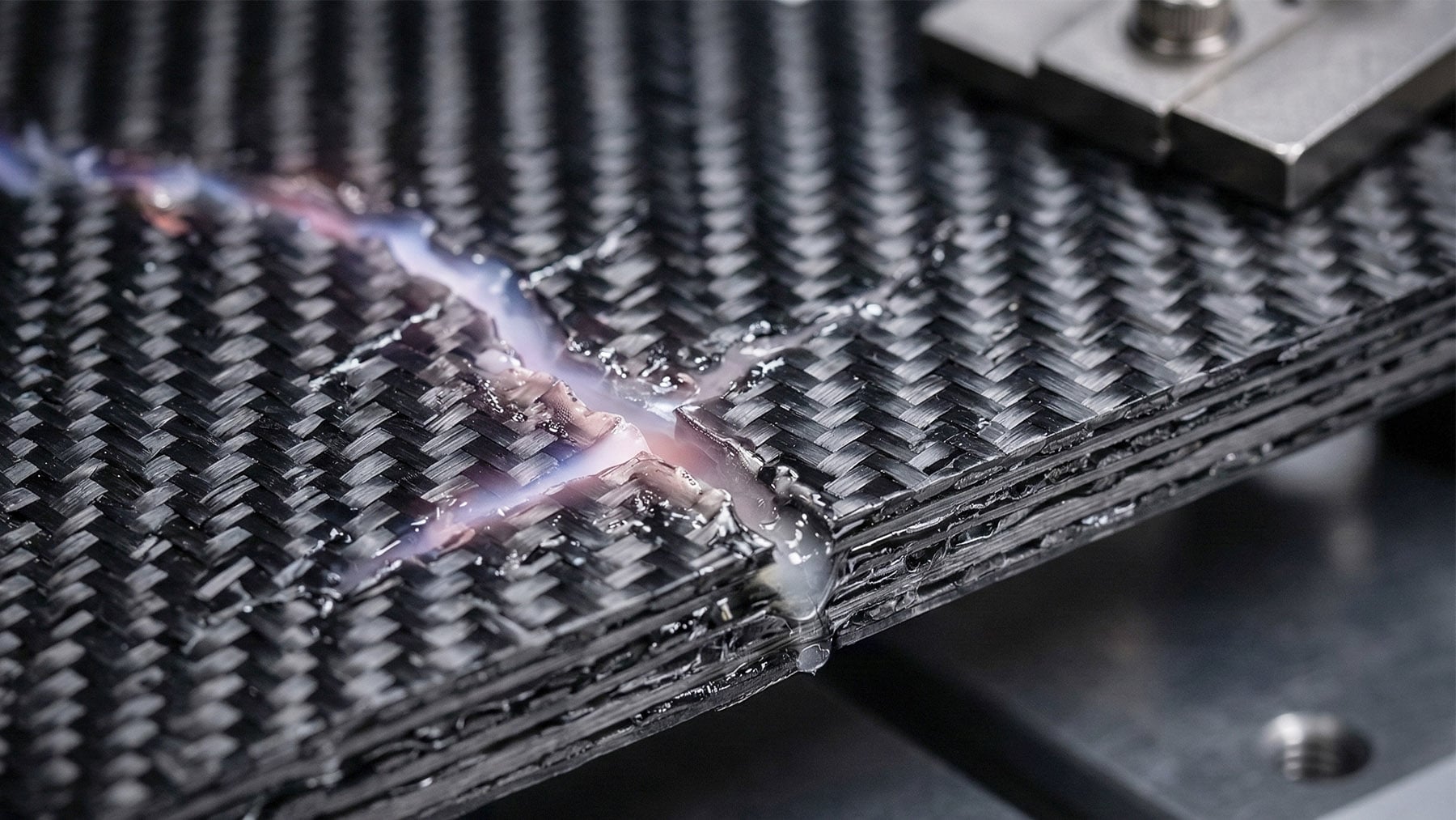 Polímeros reforzados con fibra. Foto: ilustración propia.