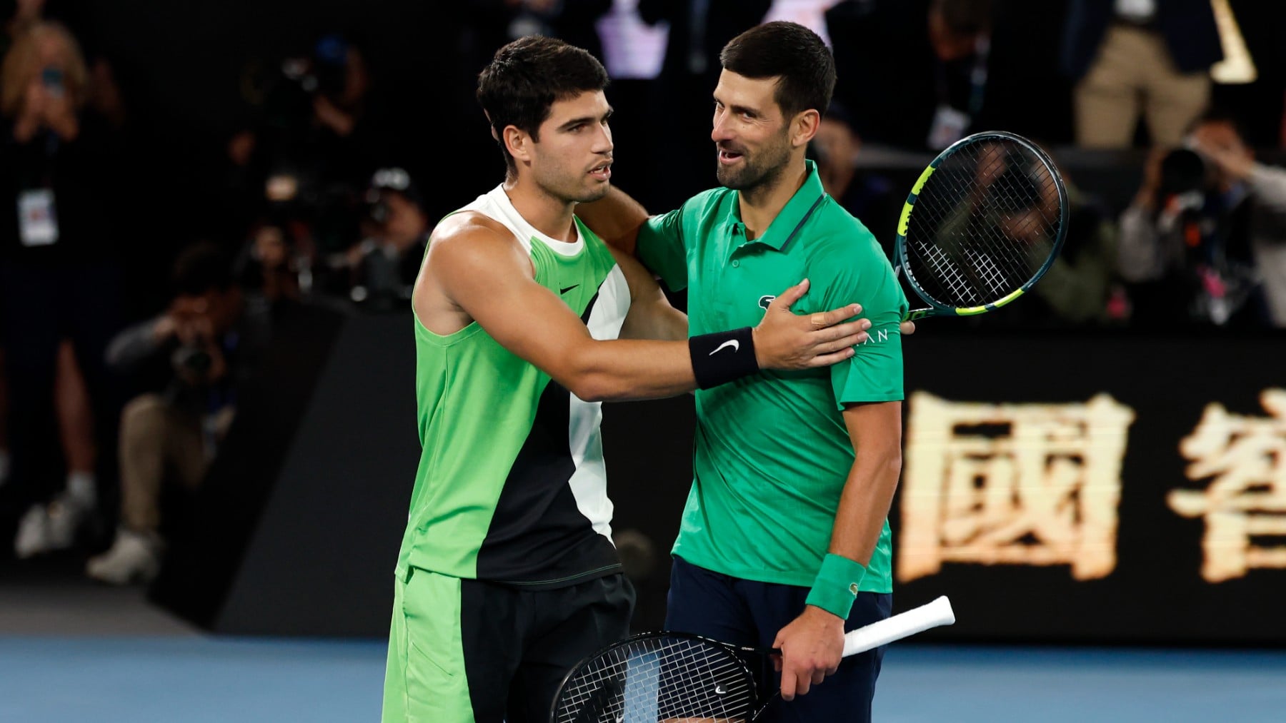 Djokovic se rinde a Alcaraz: Es tan bueno que puede batir mi récord y ganar cada torneo que juegue