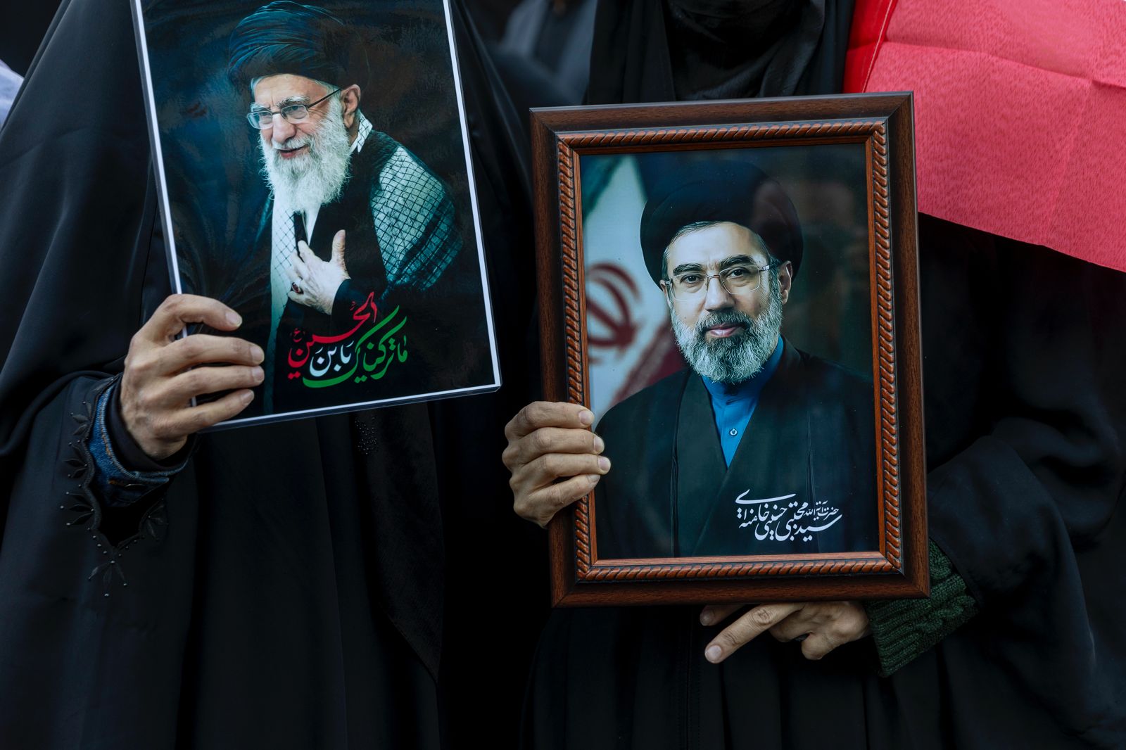 La televisión estatal iraní habla de Mojtaba Jamenei, nuevo líder supremo, como herido por el enemigo