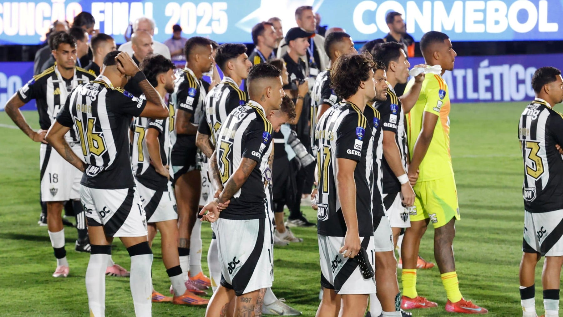 El Atlético Mineiro tras perder ante el Cruzeiro. (EFE)
