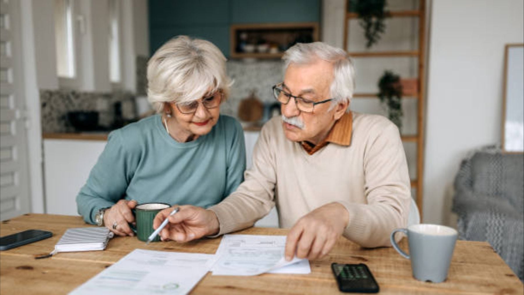 Más de 140 euros extra al mes para jubilados: el complemento desconocido de la Seguridad Social que puedes pedir ya
