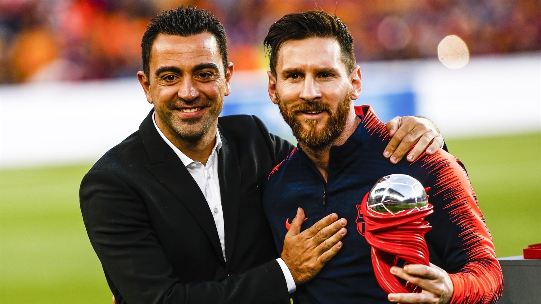Xavi Hernández y Leo Messi en el FC Barcelona. (Europa Press)