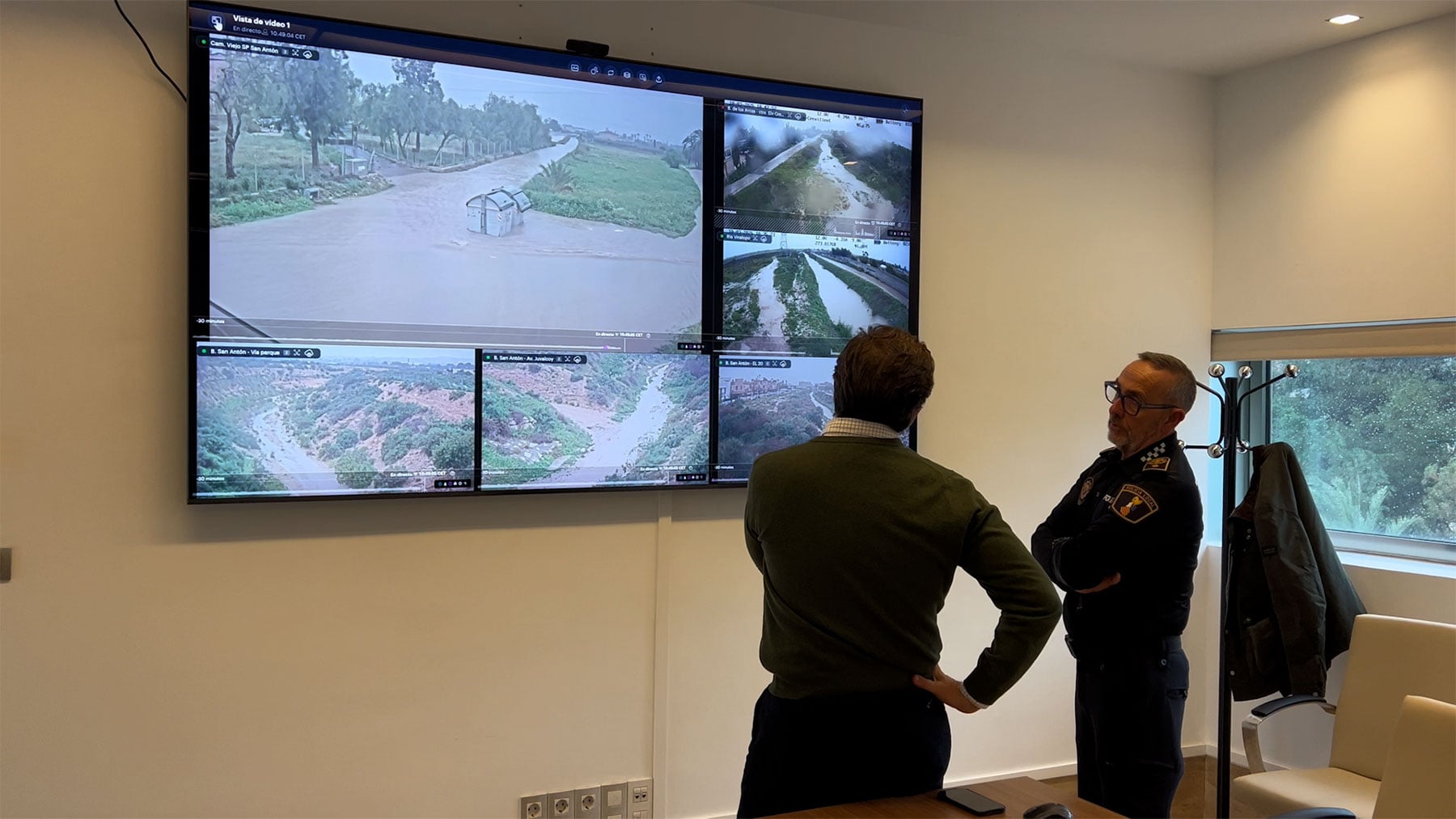 Elche vigila sus barrancos en plena tormenta con los monitores que no quiso instalar el Gobierno