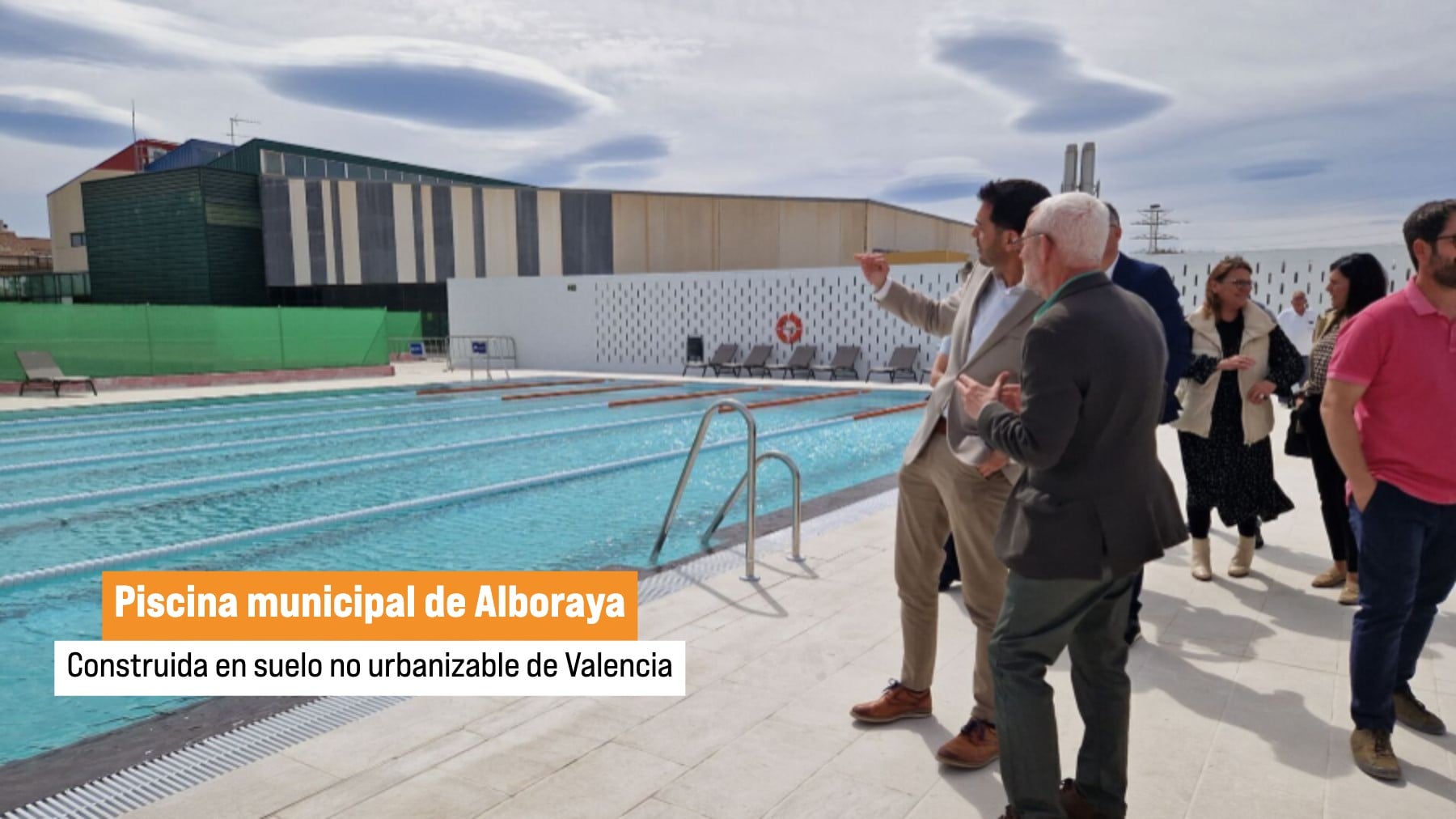 La acusación pide al juez que ignore al fiscal y mantenga el caso de la piscina ilegal de Compromís