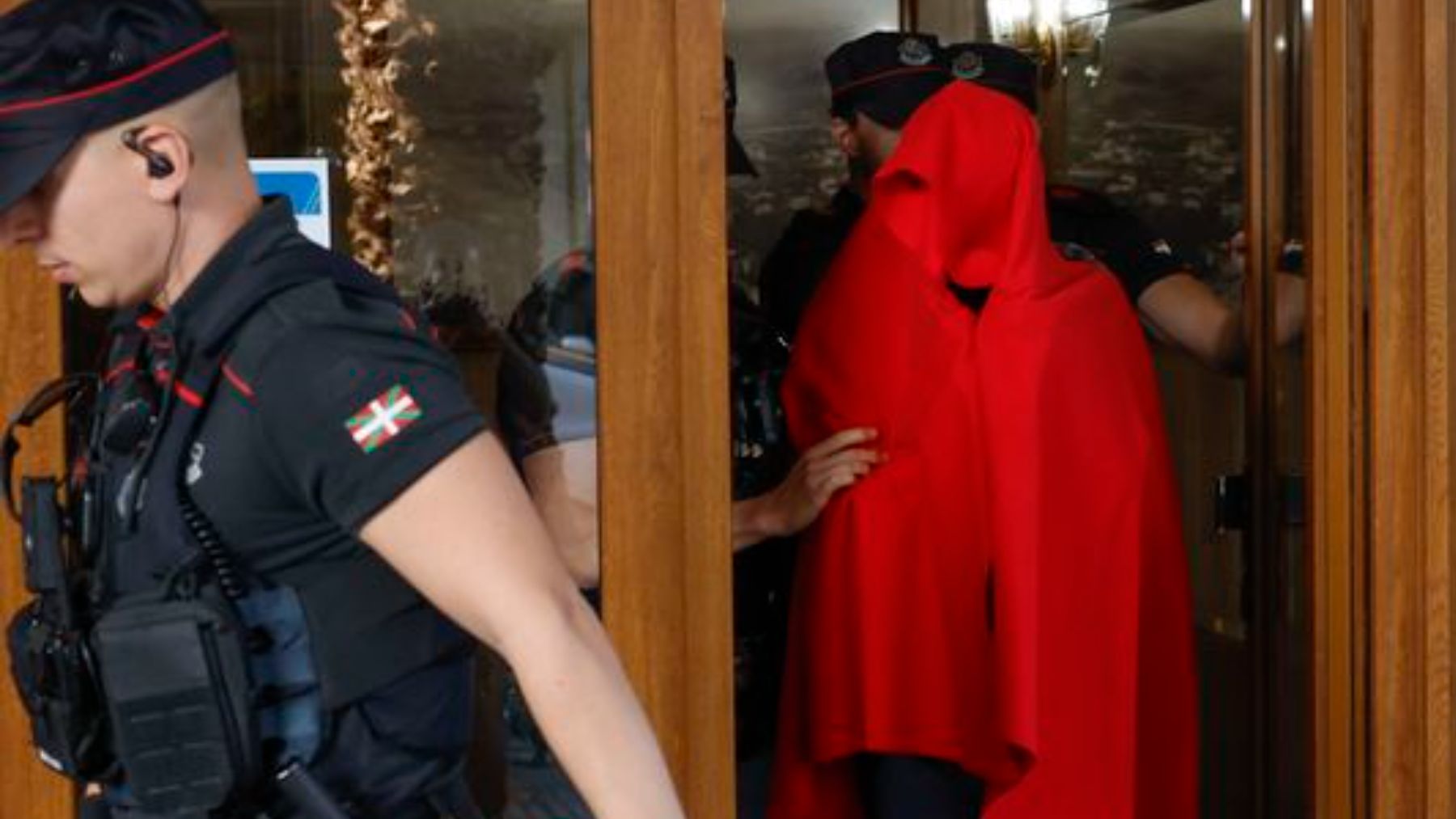 Álava pide al Gobierno que deporte a uno de los menas que agredió a una pareja homosexual en Vitoria