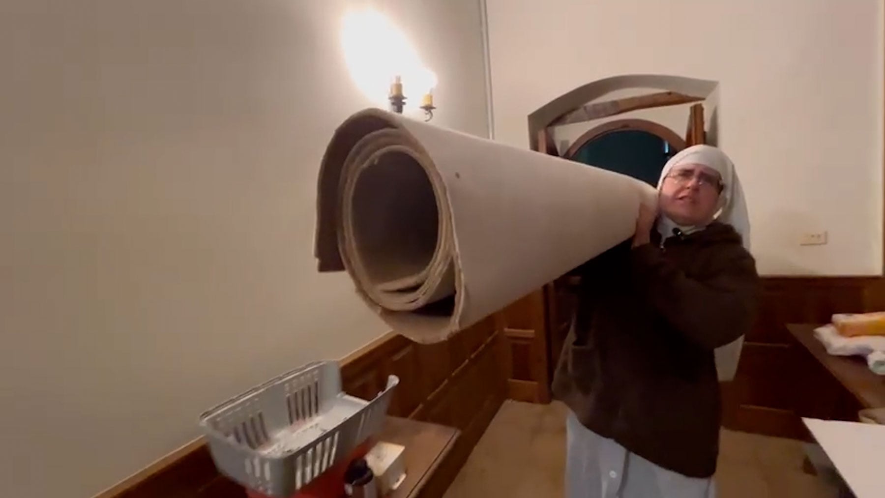 El desahucio de las monjas okupas de Belorado: Nos quieren quitar la fama, los bienes y el prestigio