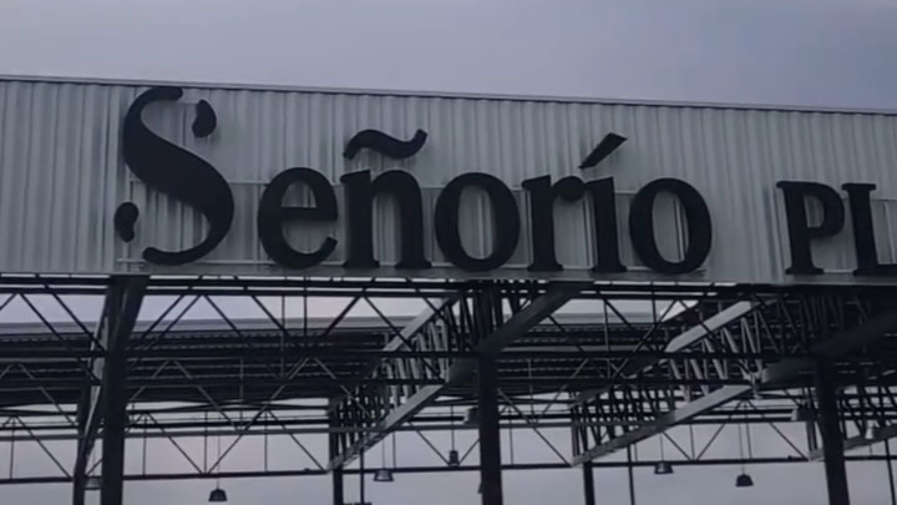 90.000 m² y a 30 minutos de Madrid: acaba de abrir el nuevo centro comercial con cine y bolera que va a arrasar