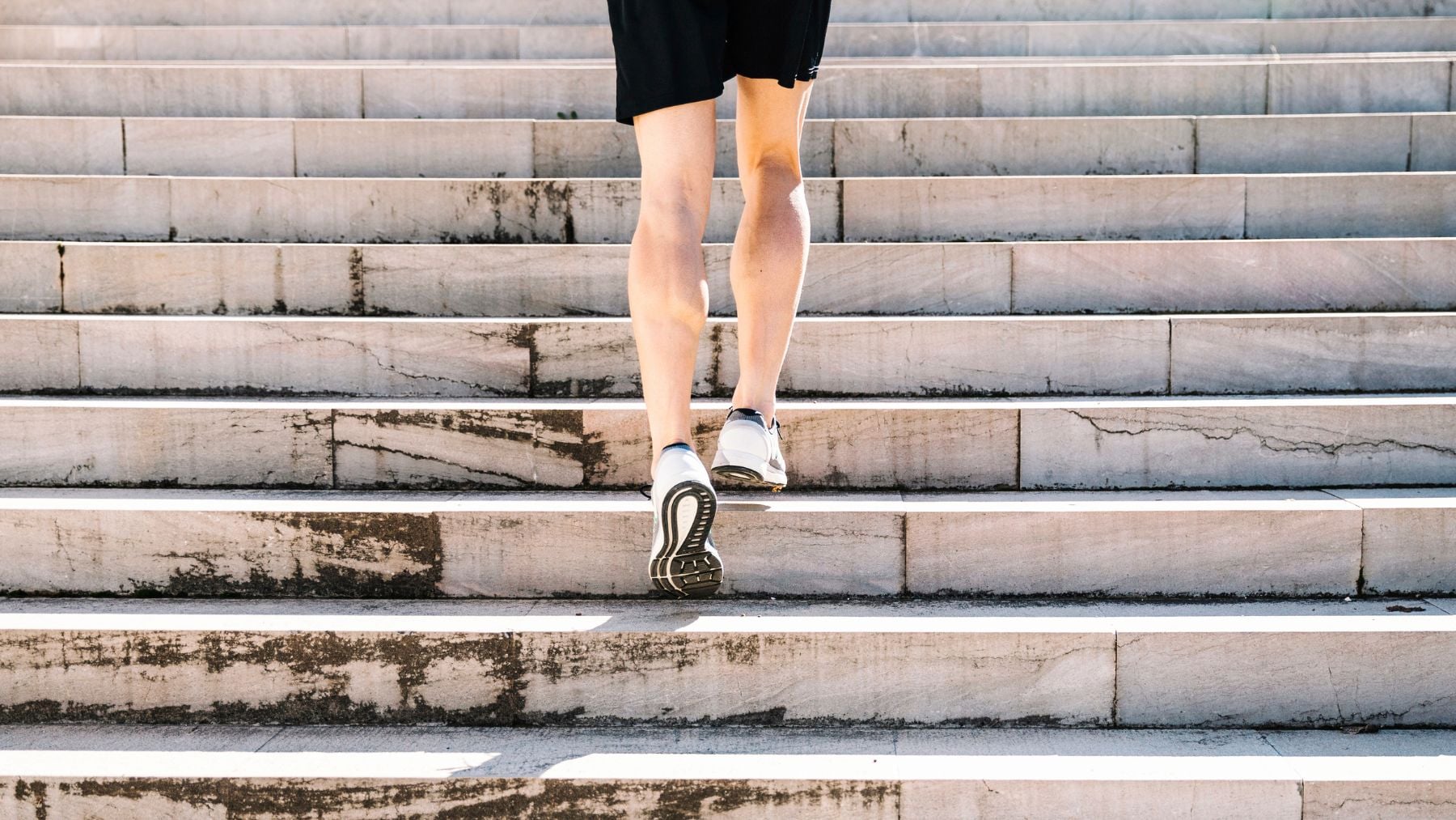 Ni nadar ni caminar: el mejor ejercicio para cuidar el corazón y mejorar la circulación, según los cardiólogos