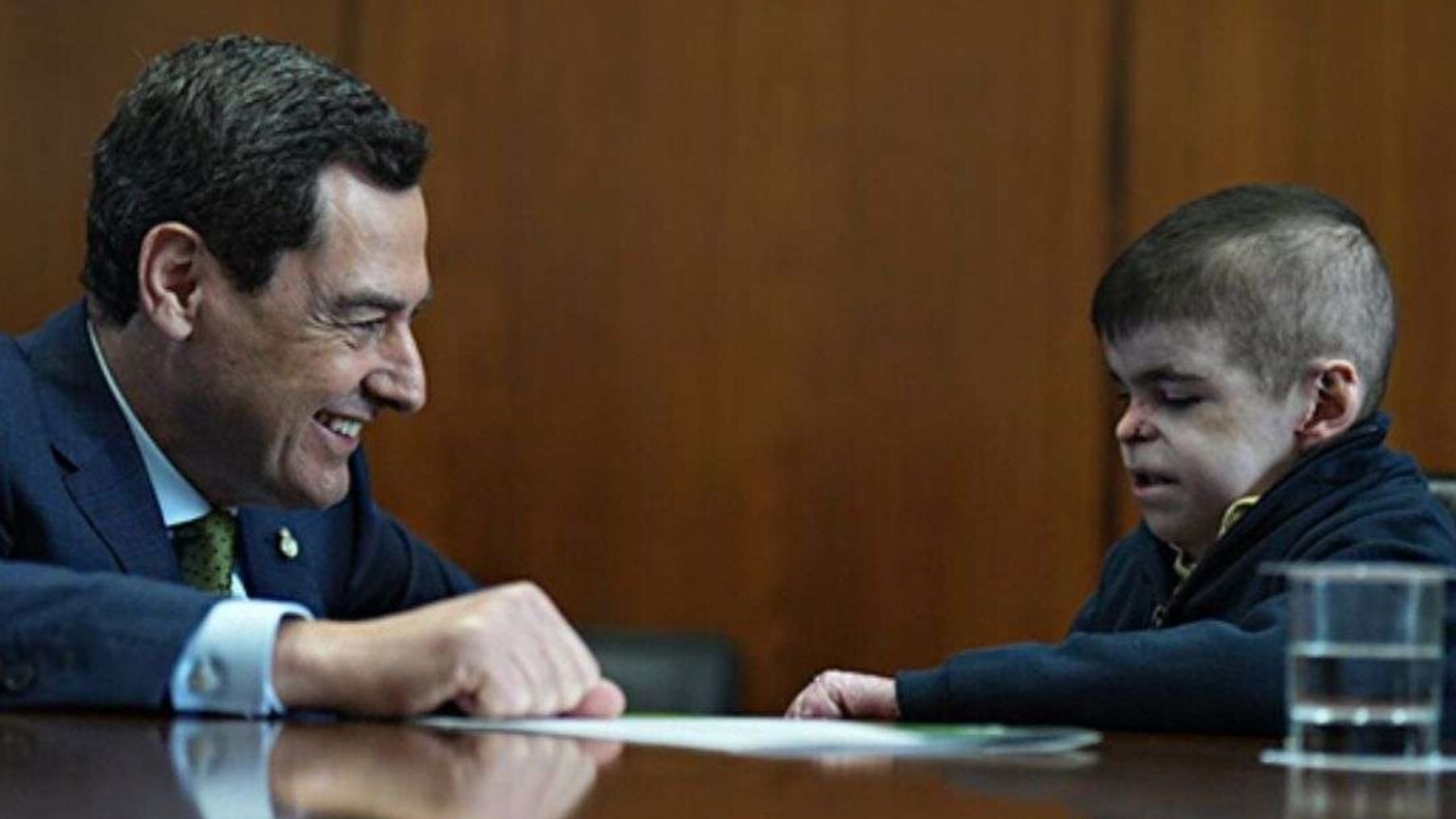 Moreno se vuelca con Leo y pagará la terapia al niño con