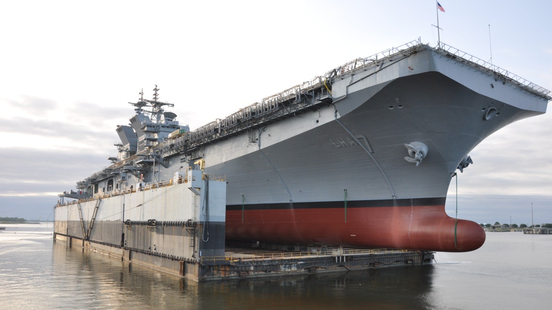 EEUU envía 2.500 marines y buques de guerra a Oriente Medio para proteger Ormuz de las amenazas de Irán