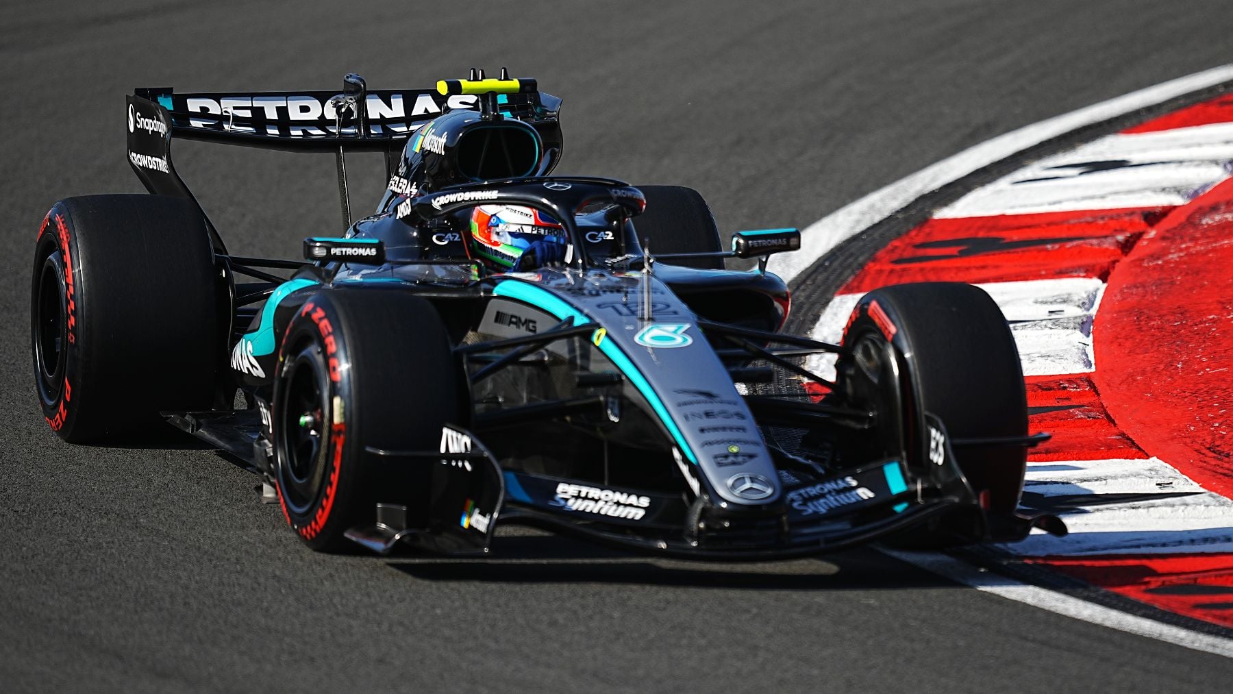 Antonelli arrebata a Russell una pole de récord con Sainz decimoséptimo y Alonso decimonoveno