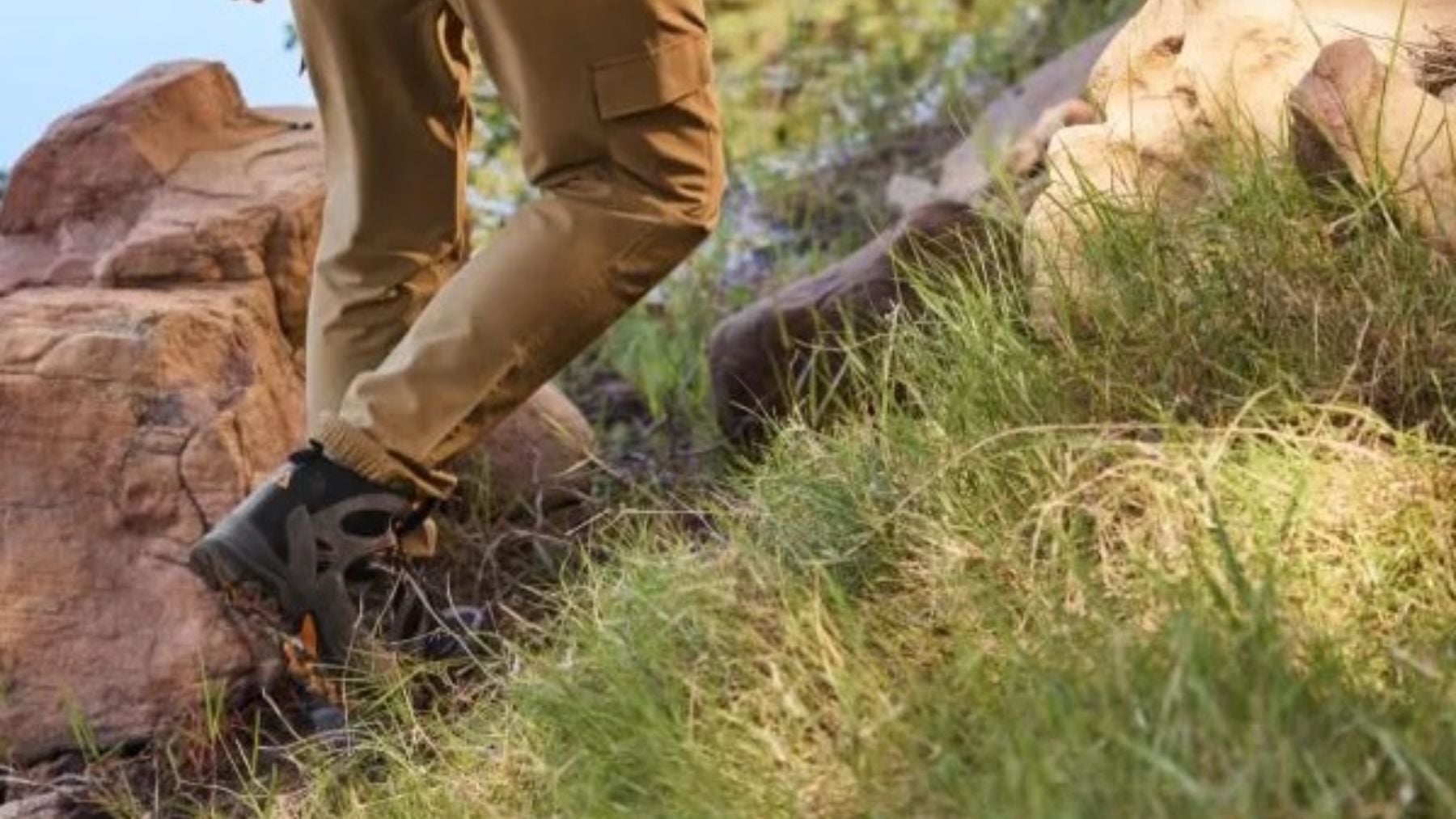 Suena increíble, pero la calidad lo avala: cómo Lidl ha logrado crear unas botas para hombre que no calan ni bajo el agua