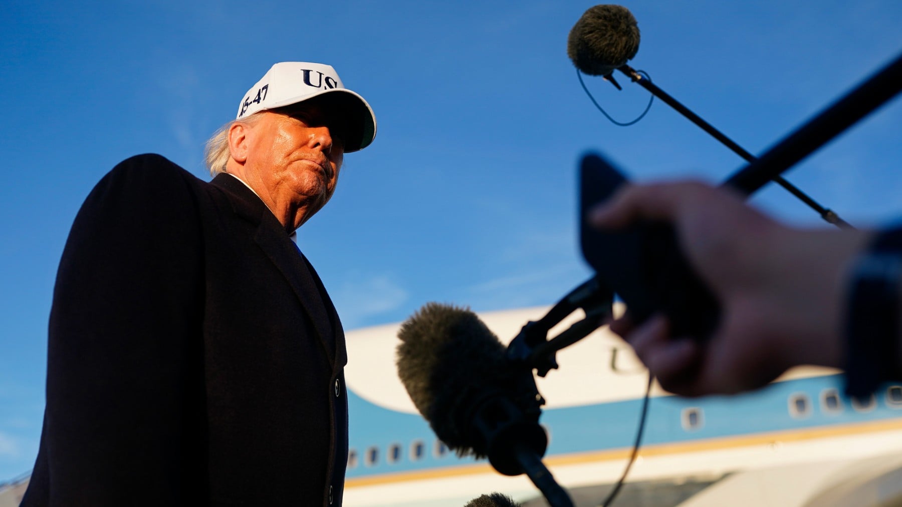 Trump anuncia una armada internacional para proteger Ormuz y afirma que la tiranía iraní está decapitada