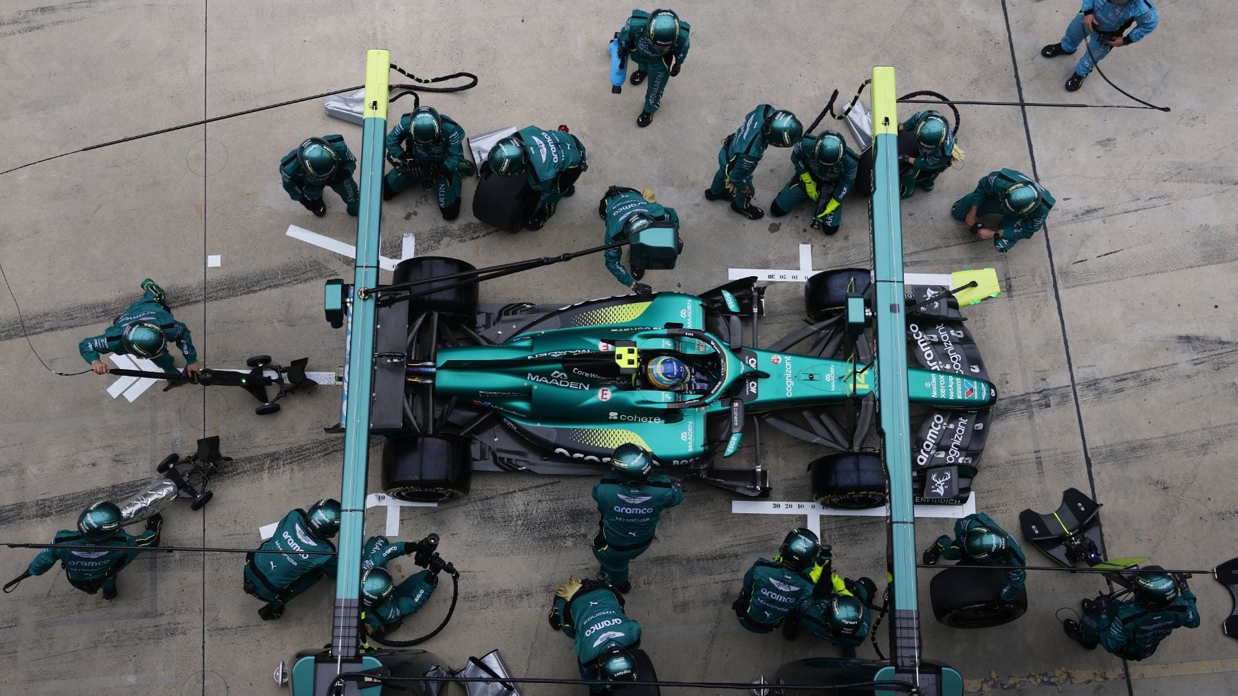 Alonso abandona en China por culpa de las vibraciones del motor Honda tras otra gran salida