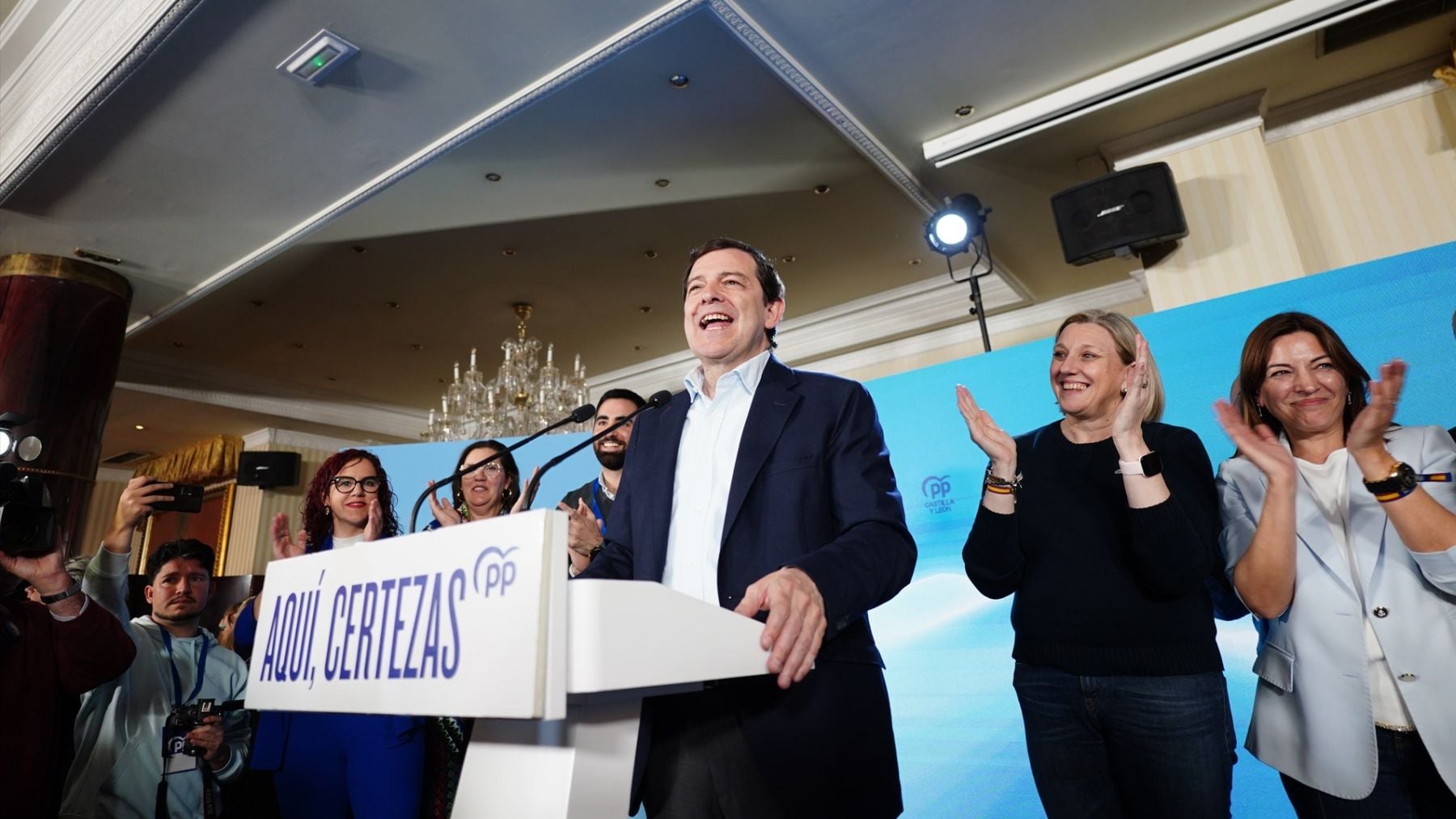 Mañueco agradece la confianza en el PP frente al ruido y el panorama gris del PSOE y Vox