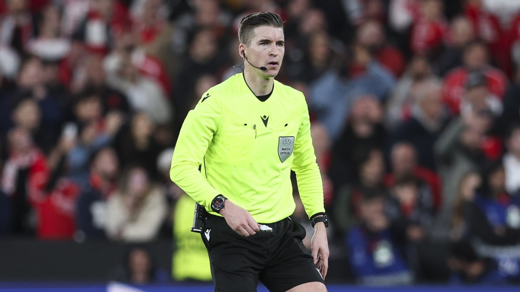 El árbitro que no expulsó a Prestianni por insultos racistas a Vinicius pitará el Barça-Newcastle