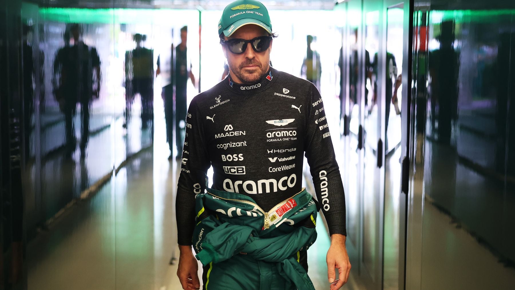 Alonso sube una marcha contra Honda y desde Japón se disculpan: No podemos...