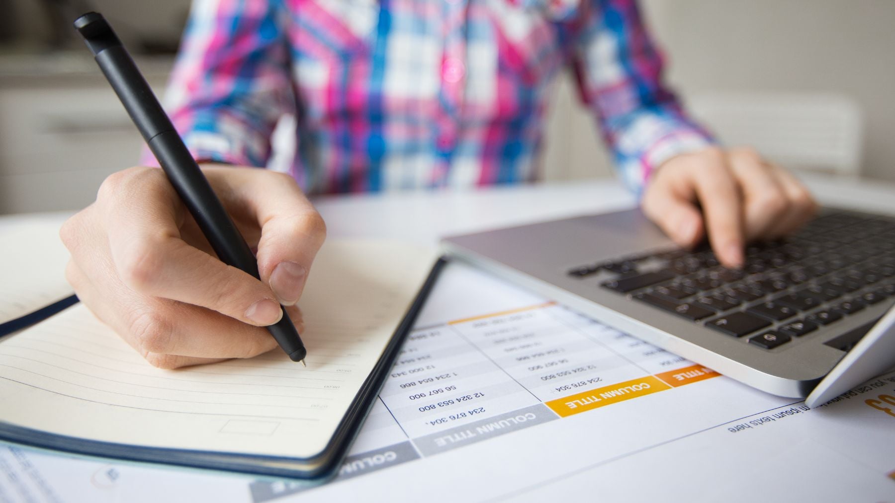 El INSS no quiere que lo sepas pero la ley te avala: puedes cotizar sin trabajar y sumar años a tu pensión