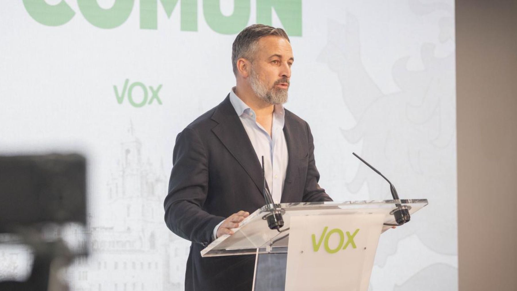 Abascal anuncia un futuro de pactos con el PP: Vamos a gobernar en Extremadura, Aragón y Castilla y León