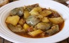 Gastronomía andaluza en Cuaresma, qué son las patatas guisadas con alcauciles, qué son los alcauciles de Cádiz, guisos de cuaresma gaditanos, patatas guiso cuaresmal.
