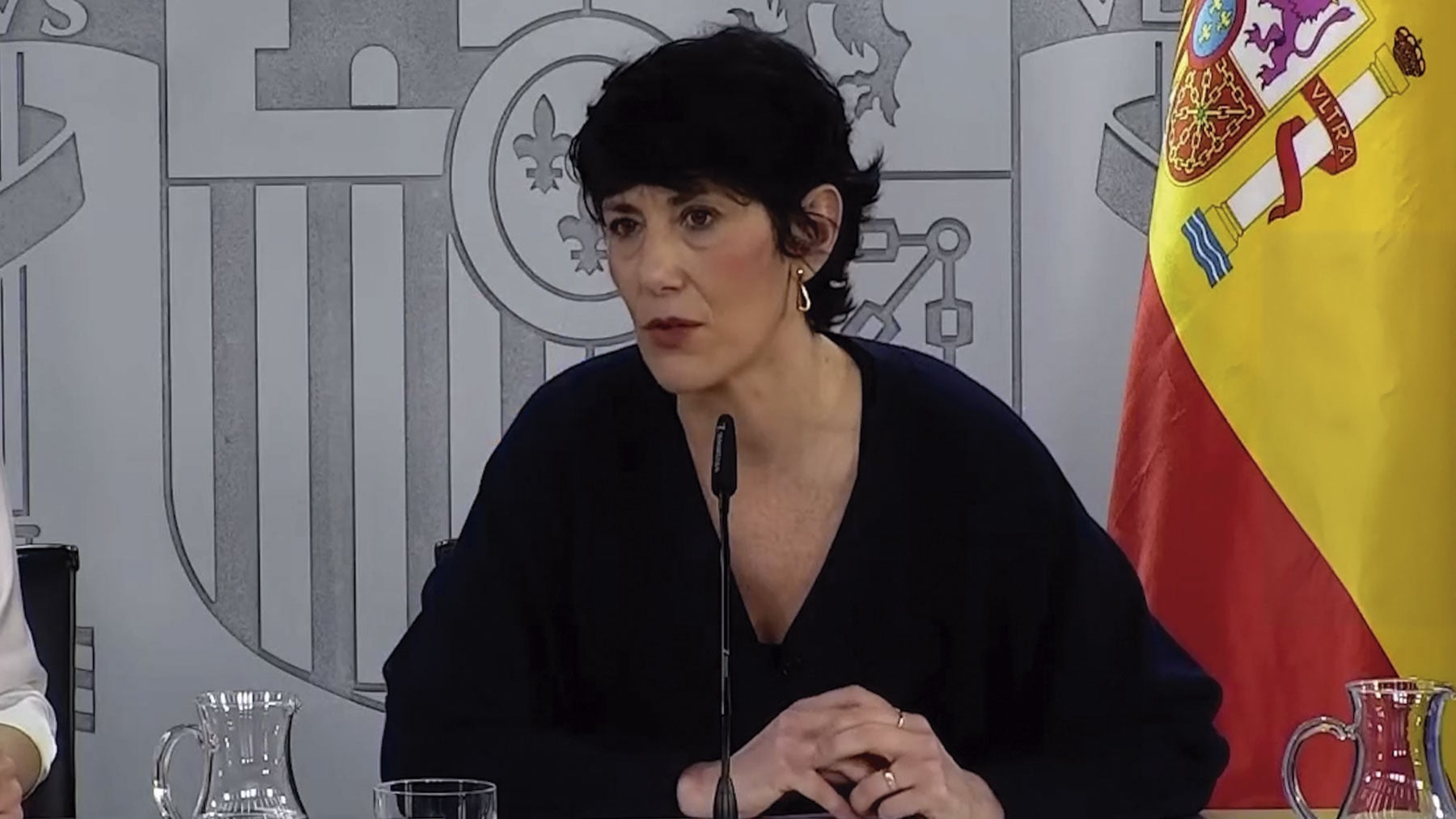 El Gobierno politiza la rueda de prensa del Consejo de Ministros: hace campaña por Carlos Martínez y Montero