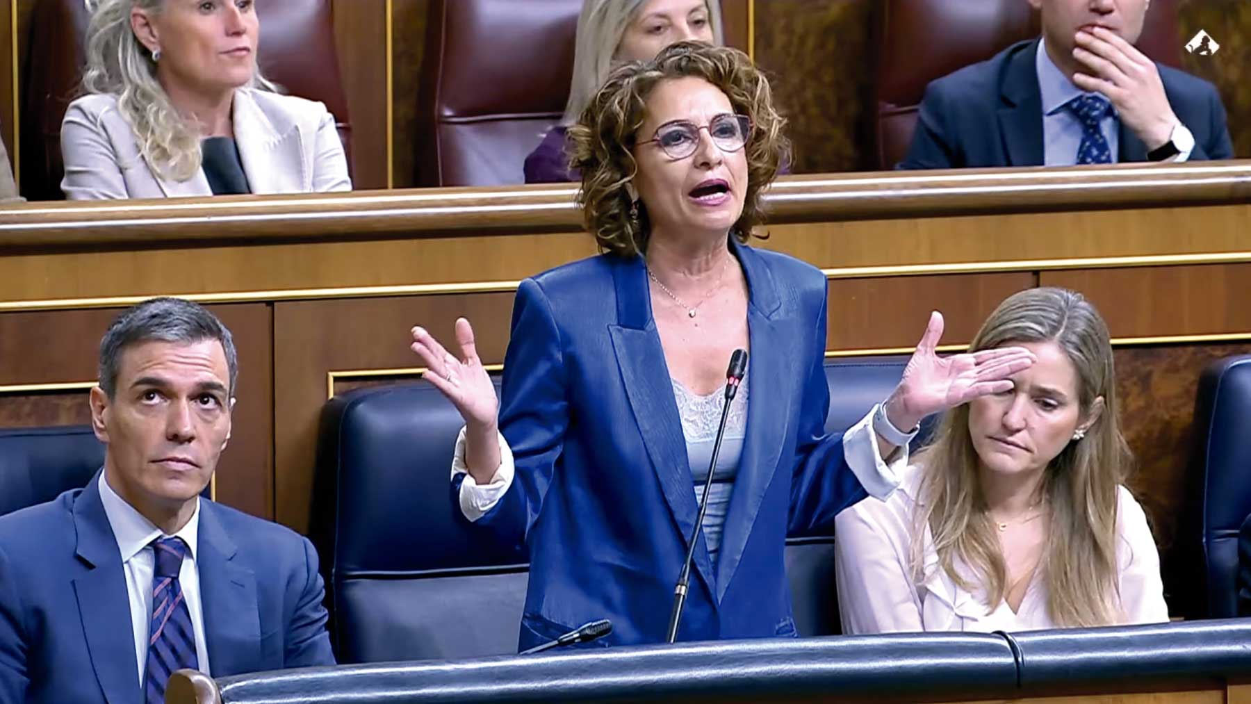 María Jesús Montero acusa al PP de generar problemas por convocar elecciones para que los españoles voten