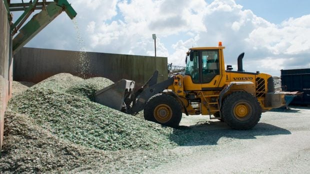 Planta de reciclaje de vidrio.