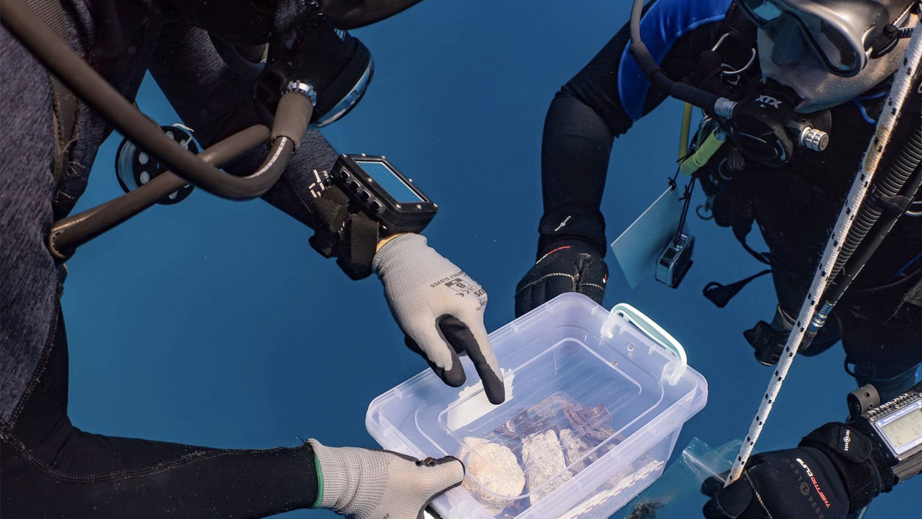 Golpe de efecto en la arqueología: encuentran un fragmento de mármol del Partenón en un barco hundido en 1802