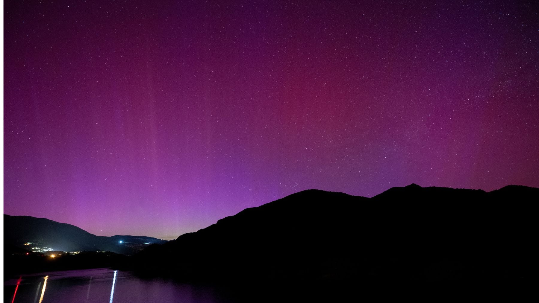Está confirmado: las auroras boreales llegan mañana a España y estas son las mejores zonas para verlas