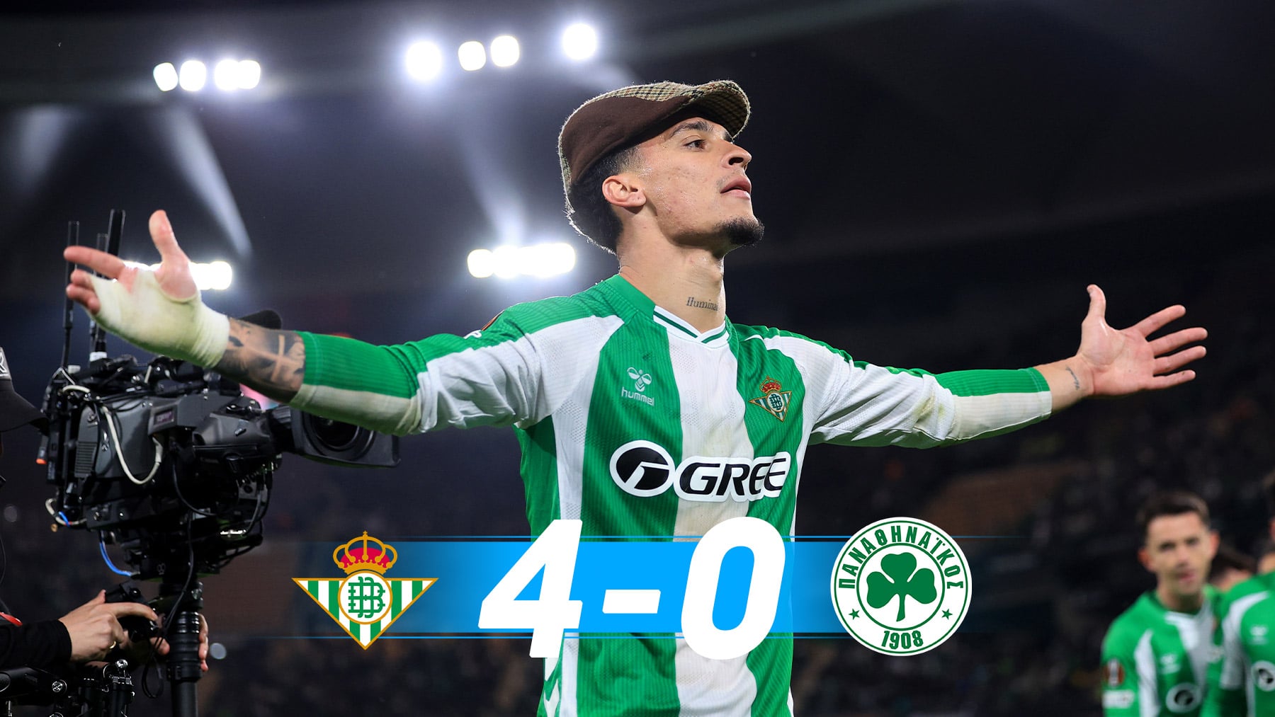 Los boinas verdiblancos a cuartos: el Betis remonta al Panathinaikos con una goleada coral