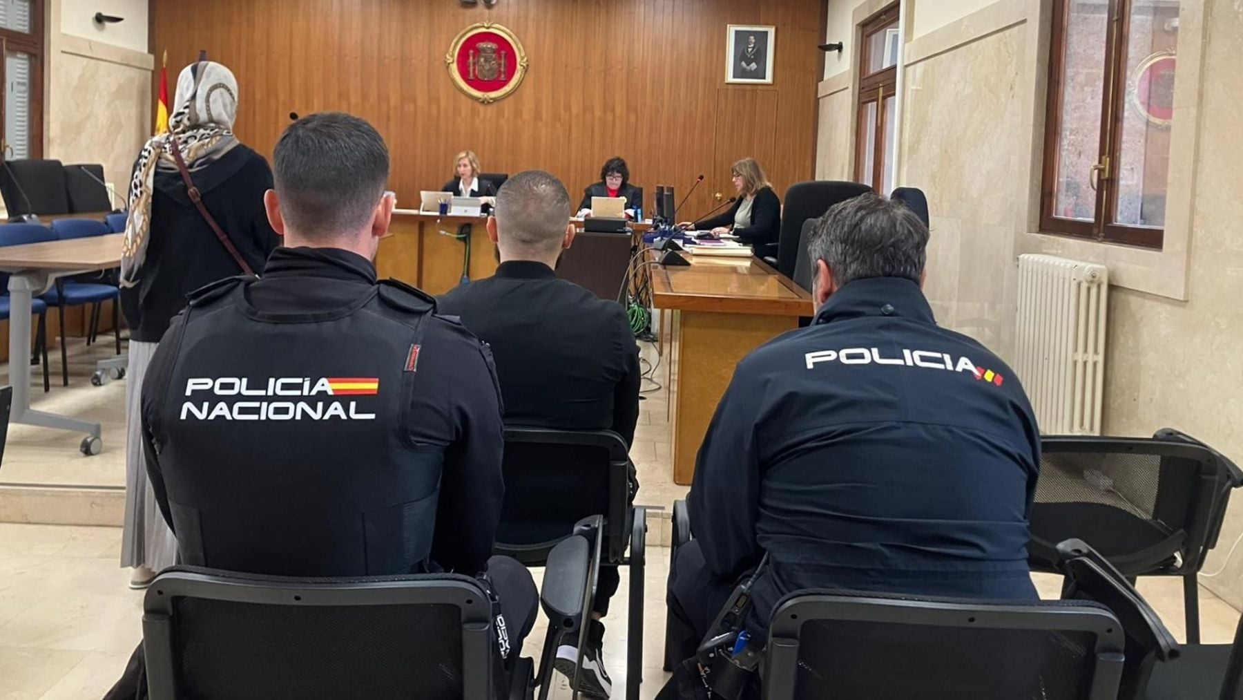 El patrón de una patera de Argelia a Ibiza evita la cárcel al alegar que actuó en búsqueda de una vida mejor