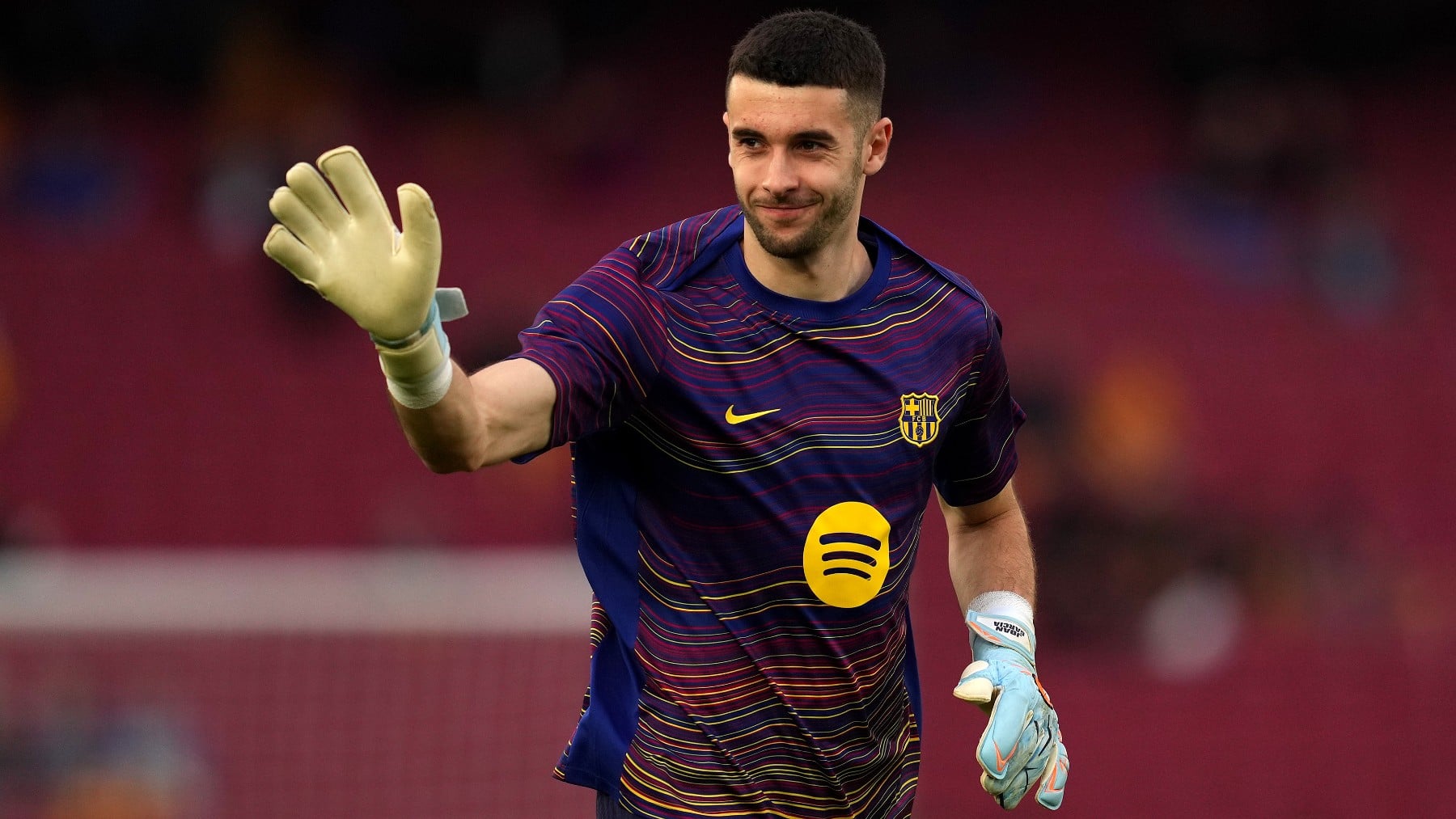 La lesión de Joan García se queda en un susto y jugará ante el Rayo