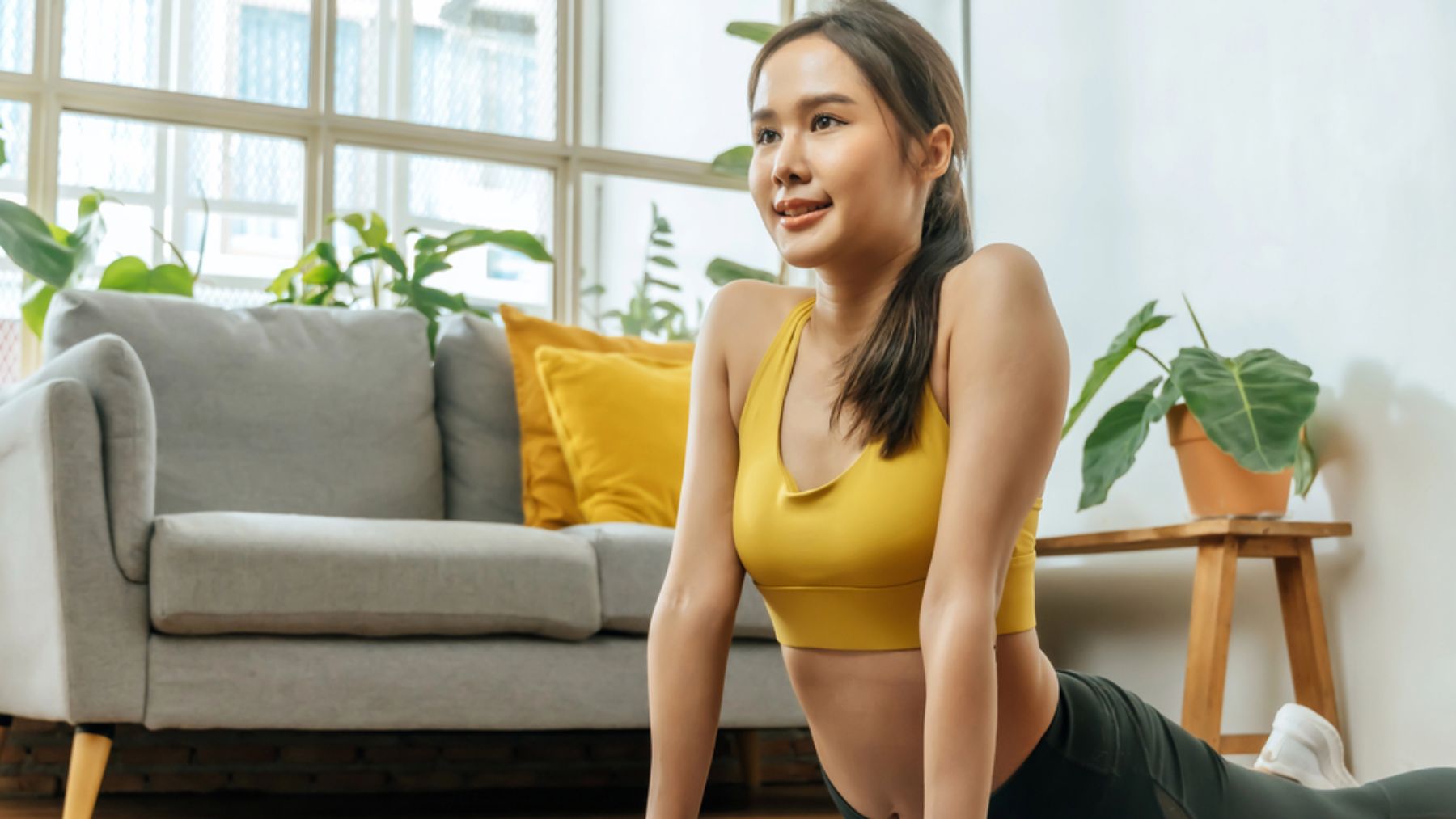 Estos son los ejercicios que puedes hacer en casa y te evitan ir al gimnasio