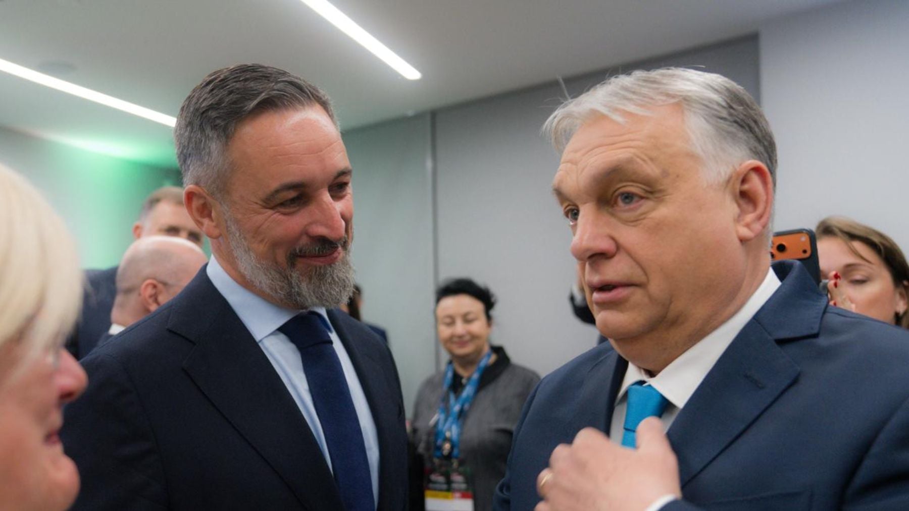 Abascal: Sánchez gobierna como una mafia y es la principal amenaza existencial para España y Europa