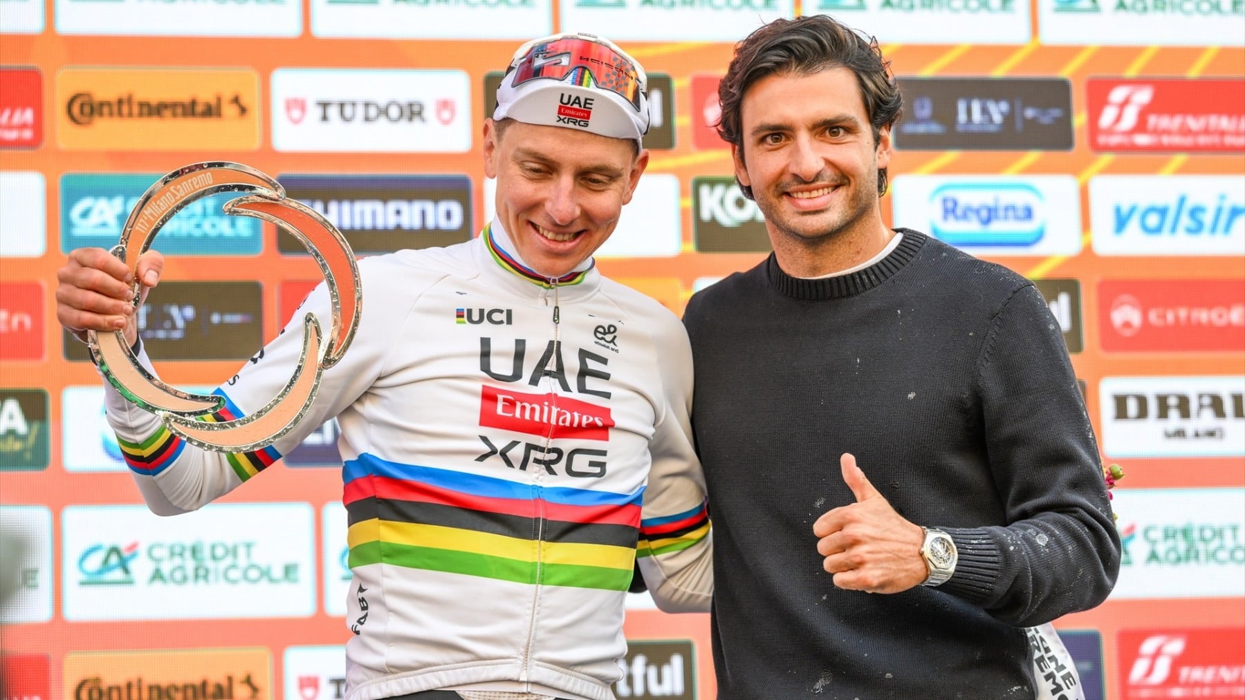 Carlos Sainz vibra con la espectacular victoria de su amigo Pogacar: ¡Lo ha conseguido, ha ganado!