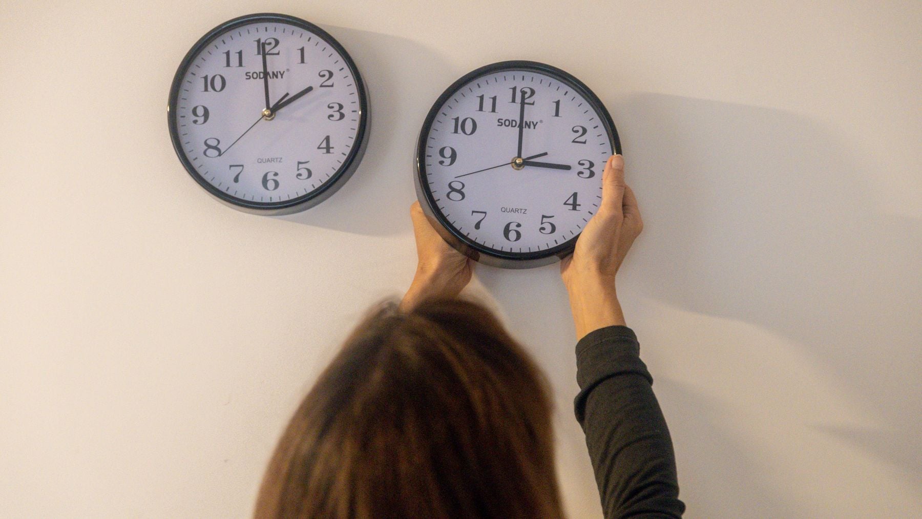 Este próximo domingo 29 de marzo tendrá lugar el cambio de hora para entrar en el horario de verano. (Foto:Europa Press/ Ricardo Rubio).