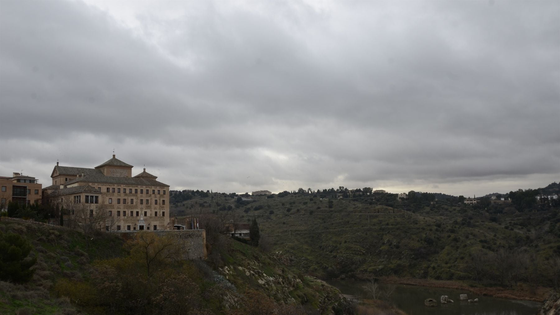 La AEMET revienta la Semana Santa y avisa: nieve, lluvia y una masa de aire que va a dejar frío invernal