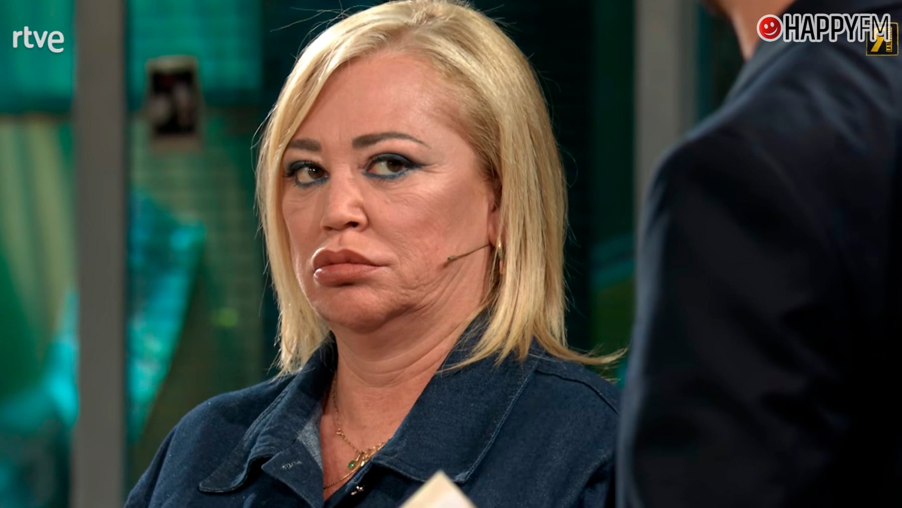 Belén Esteban descoloca a Broncano en