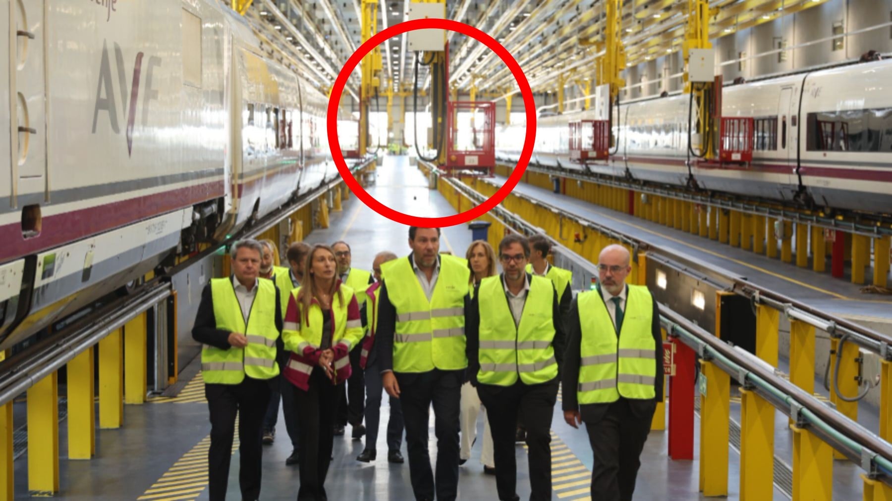 Los empleados de la nueva nave tienen que trabajar con las puertas abiertas porque se pueden electrocutar