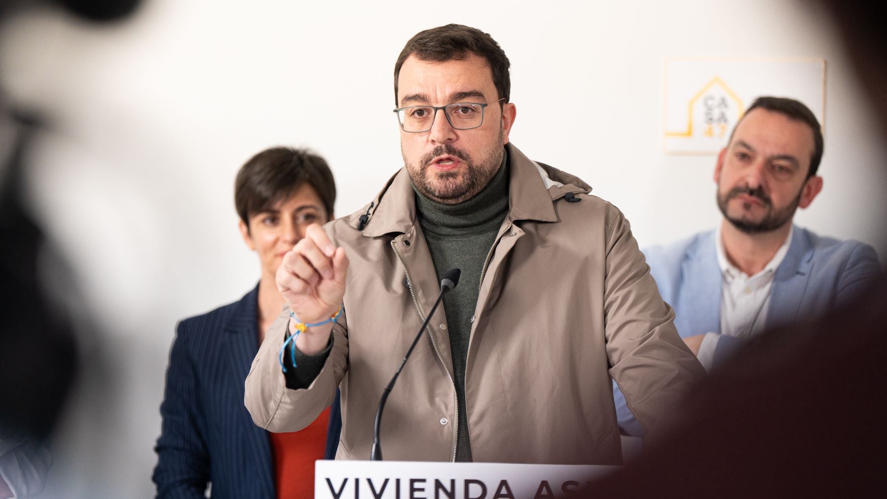 El PSOE pide al colectivo LGBTI usar el asturiano en lugar del español para sensibilizar sobre la diversidad sexual