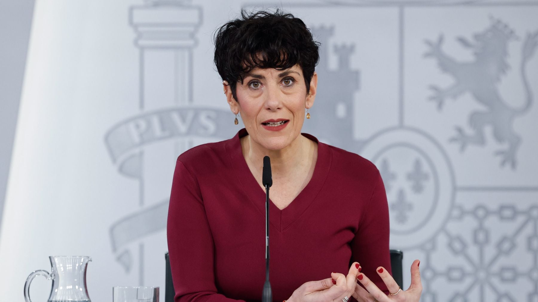 El Gobierno usa La Moncloa para lanzar la campaña de Montero: Tiene Andalucía en su corazón y España en la cabeza