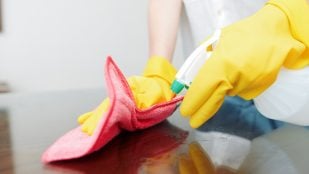 Mezcla para eliminar el olor a viejo